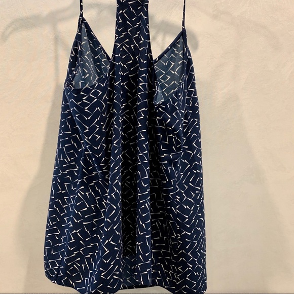 Set of 2 Banana Republic Cami size xl - Picture 6 of 6